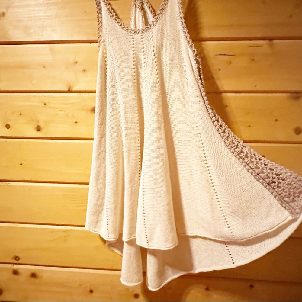 Angel of the North Knit Flowy A-Line Sleeveless top - Picture 2 of 10